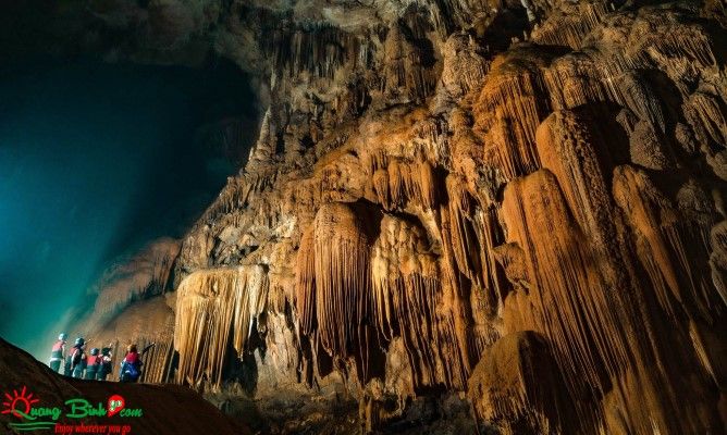 Tour thám hiểm Phong Nha 4500m cave explore