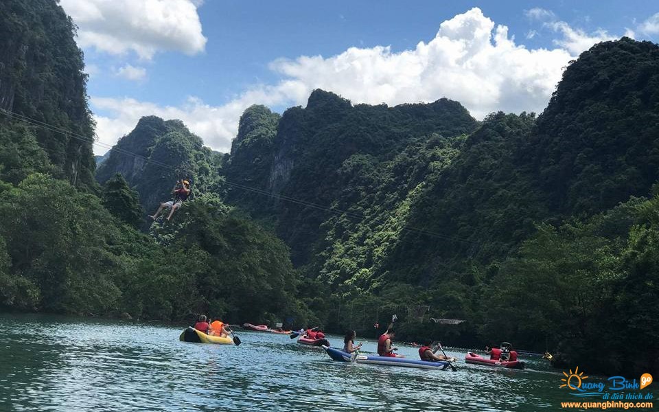 Kayaking Chay river tourist area Phong Nha Ke Bang