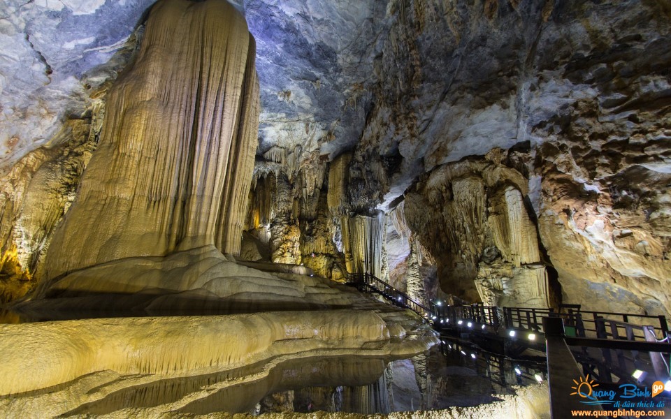 Quang Binh tour Paradise cave