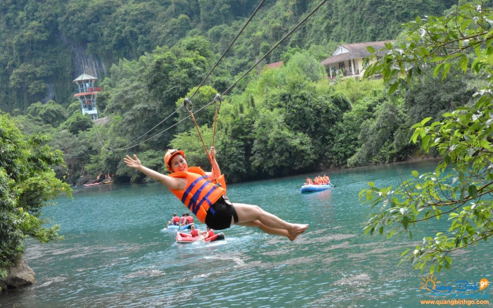 Sông Chày - Hang Tối đu dây zipline