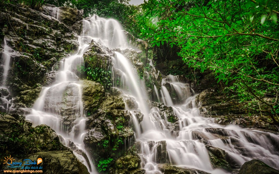 Wind waterfall in Phong Nha botanical garden tourist