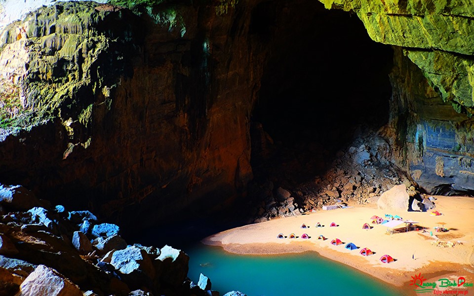 Du lịch Phong Nha, hang En cave tourism