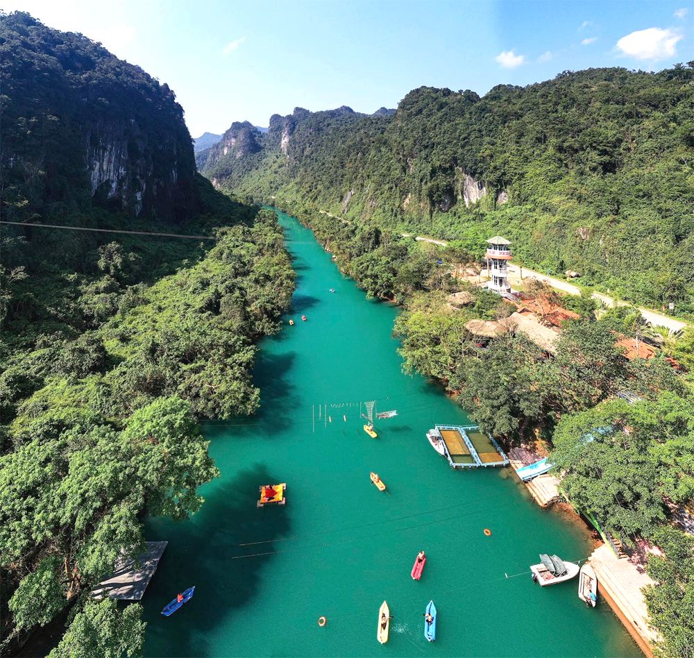 Điểm Khác Biệt Giữa Suối Mọc & Sông Chày Hang Tối/QuangBinhgo