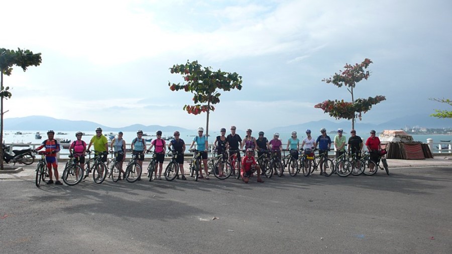 city tham quan thành phố Đồng Hới bằng xe đạp tập trung